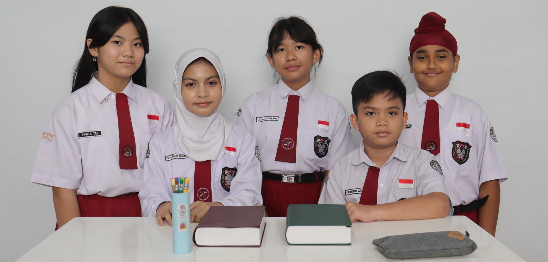Siswa-siswi Sekolah Dasar